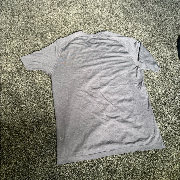 Lululemon shirt, light purple/grey.  Medium - Picture 2 of 2